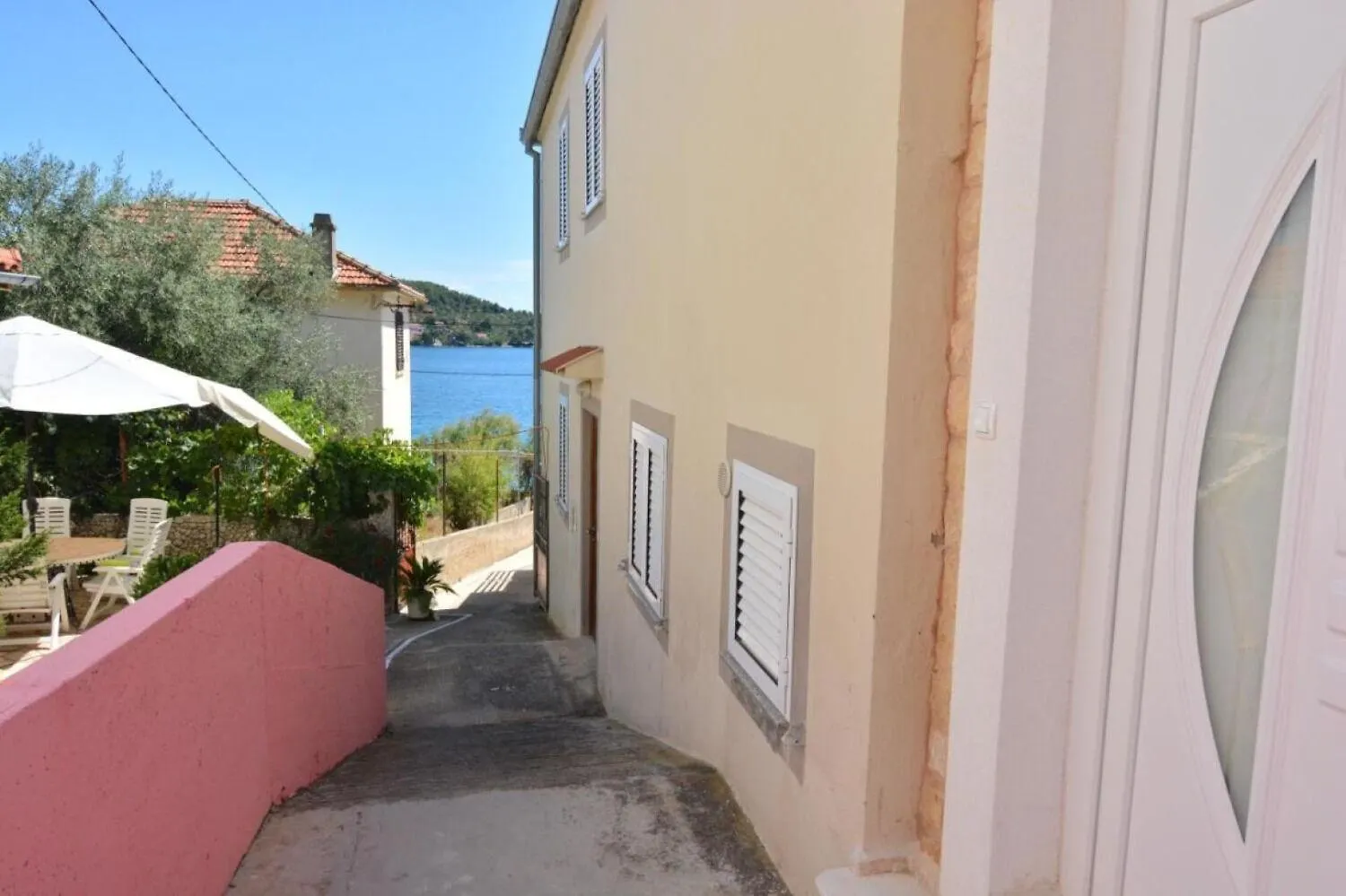 Apartments Denko Kali